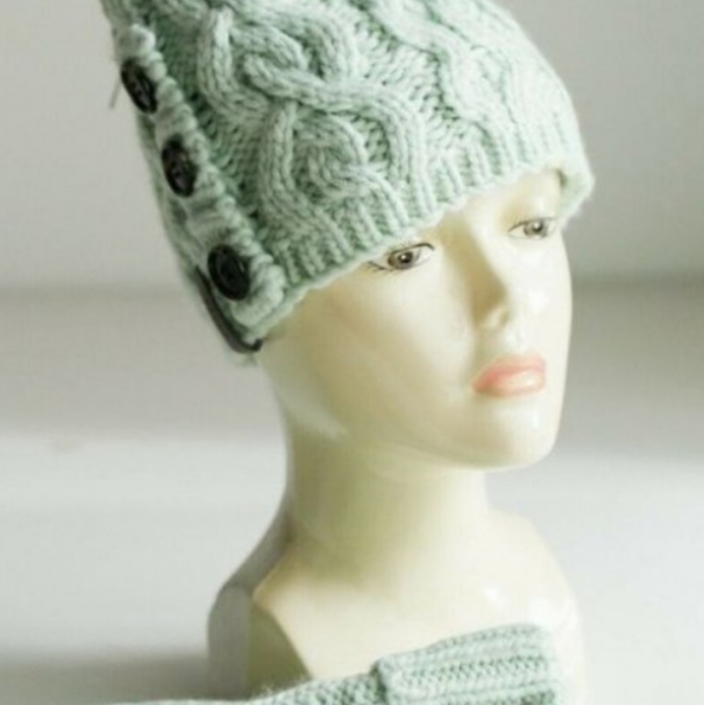🌼 *Host Pick* Rella mint green hat + mitten set